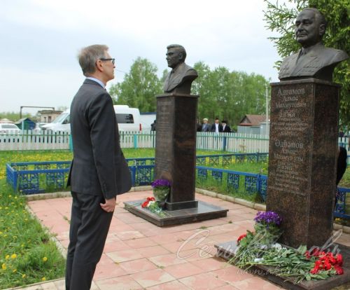 Яңа Ибрай авылында узган тантаналы чара Алмас Әдһәмов истәлегенә багышланды