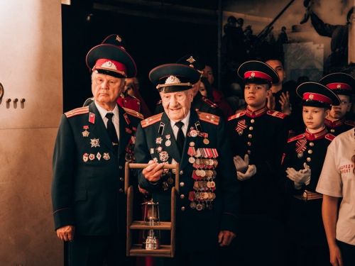 В Казани ветерану Алексею Комлеву передали «Огонь памяти»