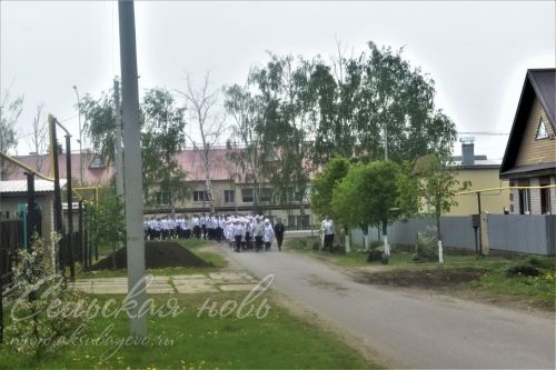Аксубай техникумы студентлары җиңү солдатына рәхмәт белдерделәр
