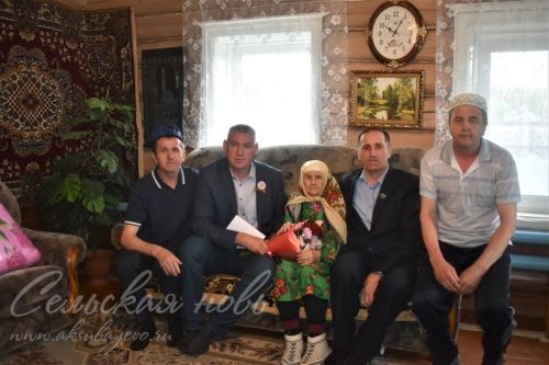 Наҗия Фәхретдинова савымчы һөнәренең авырлыгын унике яшендә татый