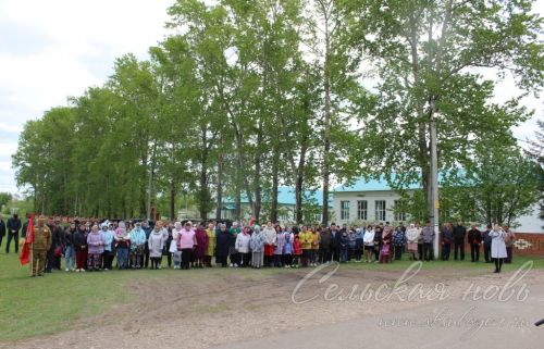 В Аксубаевском районе открыли памятную стелу в честь погибшего в СВО земляка