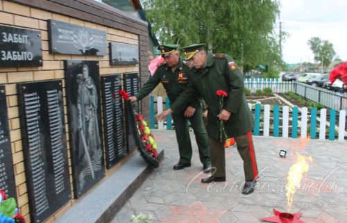 Җиңүнең 78 еллыгы уңаеннан Аксубай районында һәлак булган якташларга обелиск ачылды