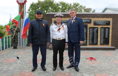 Җиңүнең 78 еллыгы уңаеннан Аксубай районында һәлак булган якташларга обелиск ачылды