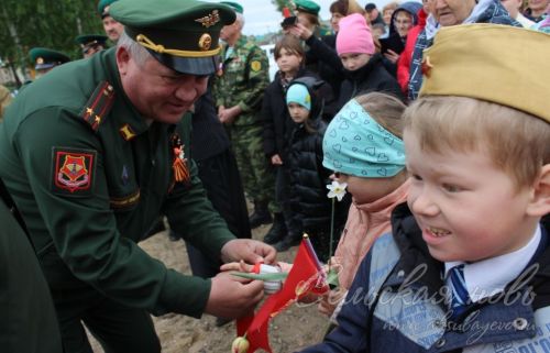 Җиңүнең 78 еллыгы уңаеннан Аксубай районында һәлак булган якташларга обелиск ачылды