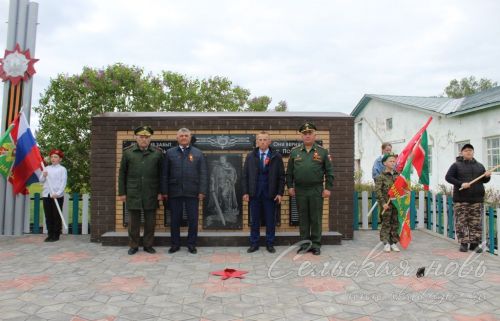 Җиңүнең 78 еллыгы уңаеннан Аксубай районында һәлак булган якташларга обелиск ачылды