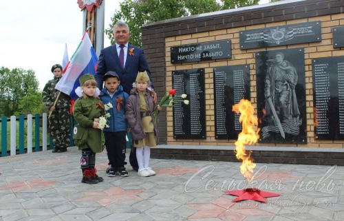 Җиңүнең 78 еллыгы уңаеннан Аксубай районында һәлак булган якташларга обелиск ачылды