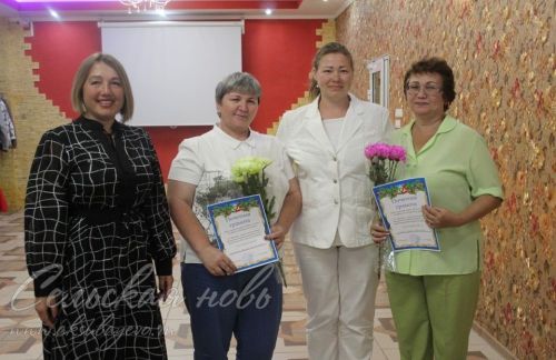 Аксубайның «Нежность» халыкка социаль хезмәт күрсәтү үзәге һөнәри бәйрәмен билгеләп үтте