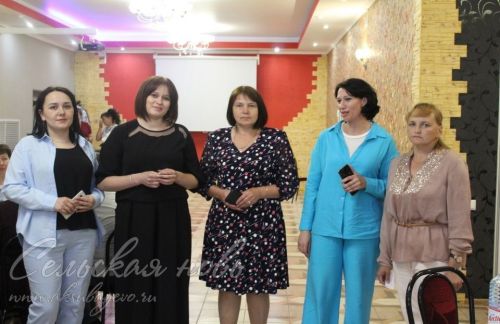 Аксубайның «Нежность» халыкка социаль хезмәт күрсәтү үзәге һөнәри бәйрәмен билгеләп үтте