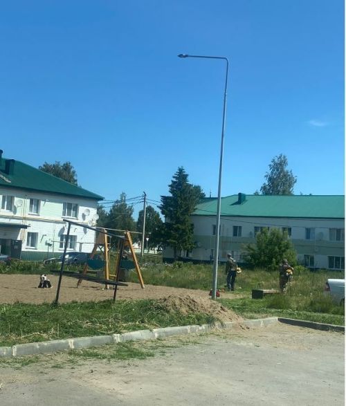 Аксубай күпкатлы йортларының ишегалларын чаптыруга автомобильләр комачаулый