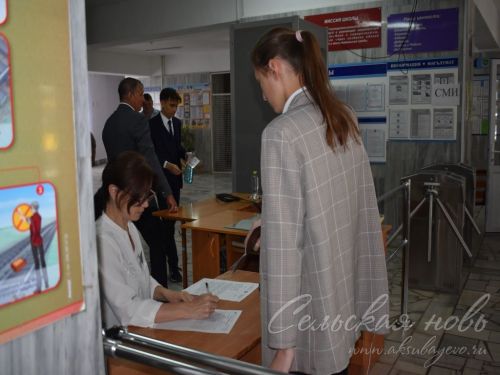 Кичә районның урта белем бирү мәктәпләрен тәмамлаучылар соңгы имтиханны – информатика һәм ИКТ тапшырдылар