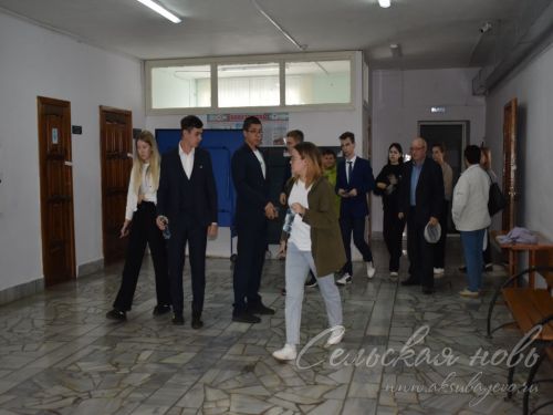 Районның урта белем бирү мәктәпләрен тәмамлаучылар соңгы имтиханны – информатика һәм ИКТ тапшырдылар
