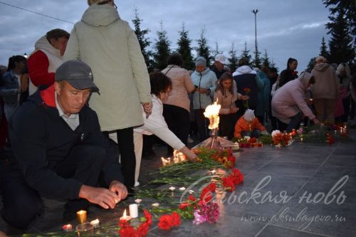 В Аксубаеве в память о фронтовиках зажгли свечи