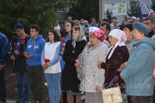 В Аксубаеве в память о фронтовиках зажгли свечи