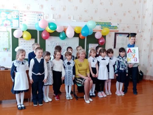Сельского учителя благодарят родители выпускников