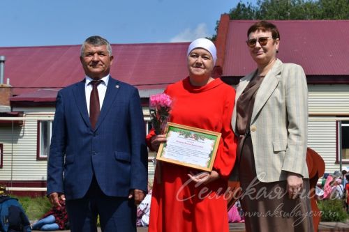 Аксубай районы социаль өлкә хезмәткәрләре ведомство бүләкләренә лаек булдылар