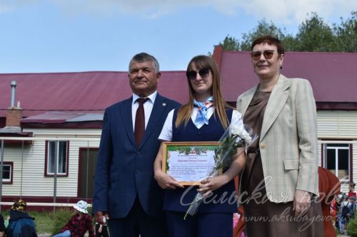Аксубай районы социаль өлкә хезмәткәрләре ведомство бүләкләренә лаек булдылар
