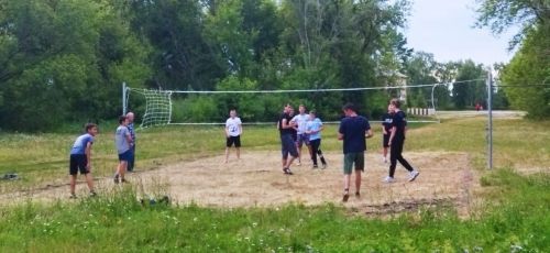 В Кривоозерках соорудили волейбольную площадку