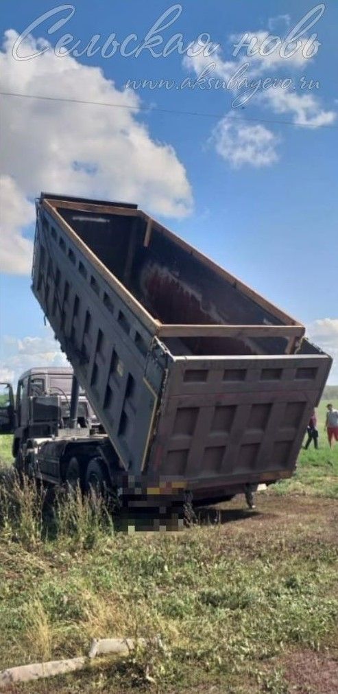 В Аксубаевском районе погиб водитель самосвала, задевший высоковольтные провода