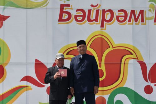 Стал Заслуженным агрономом республики