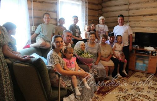 Күп балалы ана хезмәттә һәрвакыт алдынгылар сафында була