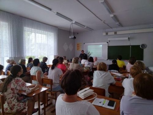 В районе продолжаются августовские совещания учителей