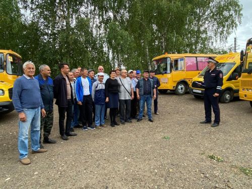 В Аксубаеве проверили школьные автобусы