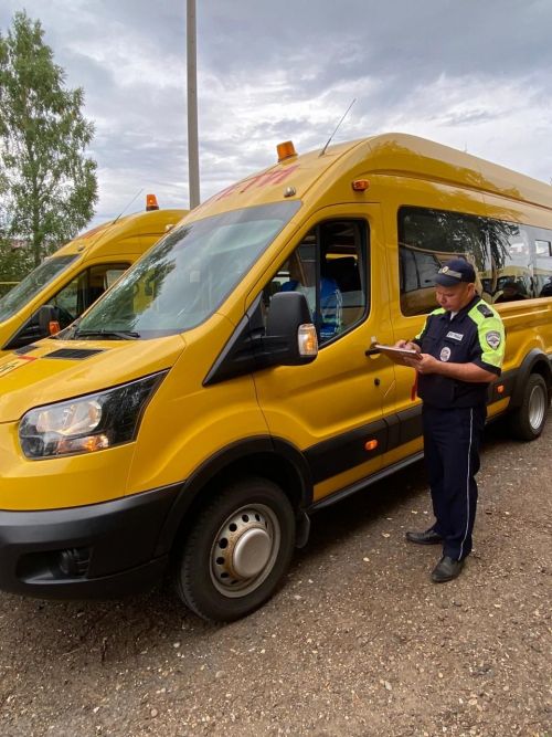 В Аксубаеве проверили школьные автобусы