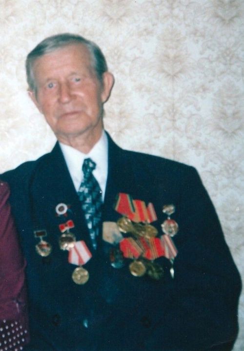 Помнят внуки о подвиге любимого деда