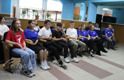 Беренчеләр хәрәкәте” вәкилләре Аксубай районы башлыгы белән очрашу оештырдылар