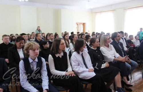 Члены аксубаевского клуба молодых избирателей свободно высказывают свое мнение