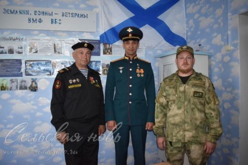 Герой России танкист Расим Баксиков посетил историческую родину