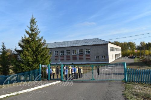 Герой России танкист Расим Баксиков посетил историческую родину