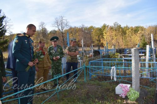 Герой России танкист Расим Баксиков посетил историческую родину