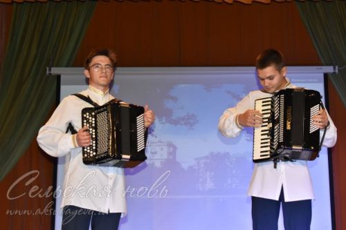 Педагоги и воспитанники Аксубаевского ДШИ защитникам Отечества посвятили концерт