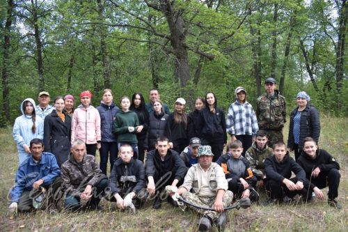Аксубаевские леса от непарного шелкопряда защитили школьники-волонтеры