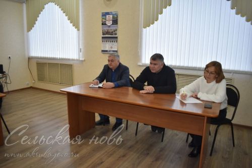 В метель рекомендовано на дорогу не выезжать
