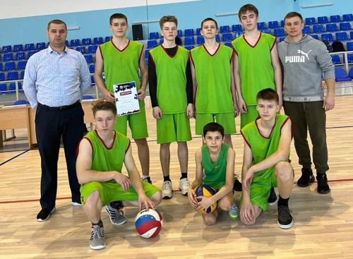 Прошел заключительный турнир по волейболу