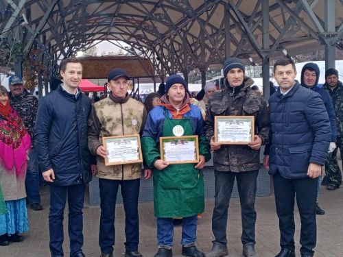 Аксубаевские сельхозпроизводители торговали на казанской ярмарке, самые активные – получили награды