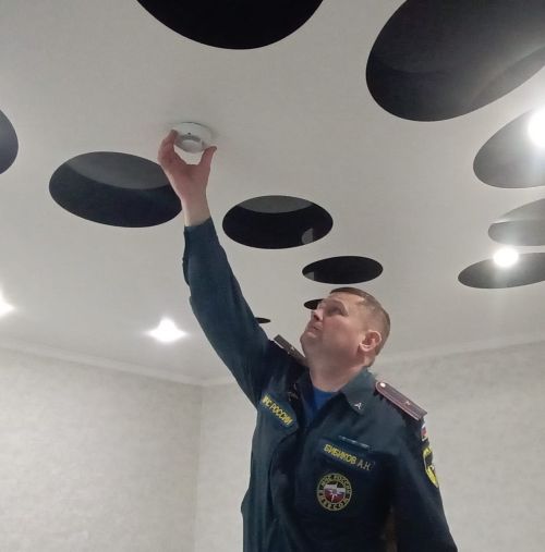 Отделение надзорной деятельности советует установить в домах престарелых пожарные извещатели