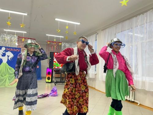 Район мәктәпләрендә Әниләр көненә багышланган бәйрәмнәр узды