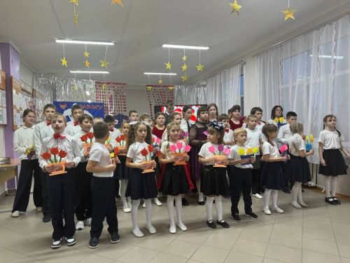 В школах района повсеместно прошел праздник, посвященный Дню Матери