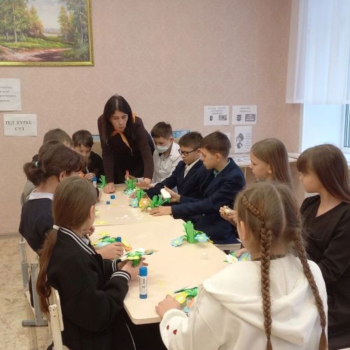Район мәктәпләрендә Әниләр көненә багышланган бәйрәмнәр узды
