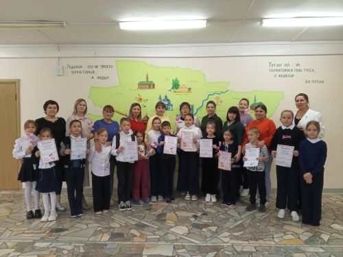 Район мәктәпләрендә Әниләр көненә багышланган бәйрәмнәр узды