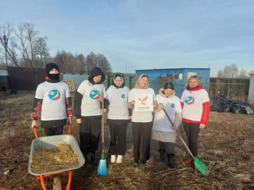 Аксубаевские школьники помогли навести порядок в питомнике для животных