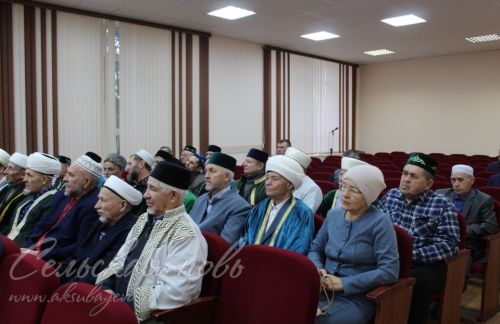 Имамнар көнүзәк мәсьәләләр турында фикер алыштылар
