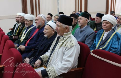 Имамнар көнүзәк мәсьәләләр турында фикер алыштылар