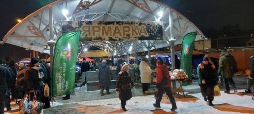 Аксубайлылар казанлыларны иң яхшы товарлар һәм җырлар белән сөендерделәр