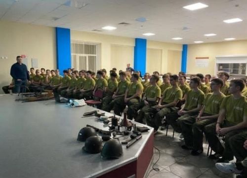 Аксубай мәктәпләренең унынчы сыйныфлар укучылары «Авангард» программасы кысаларында өйрәнү җыеннары уздылар