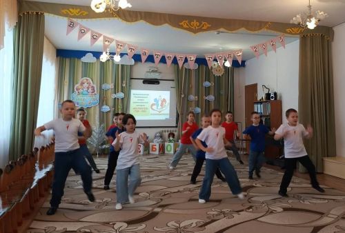 В финале конкурса соревновались шесть воспитателей