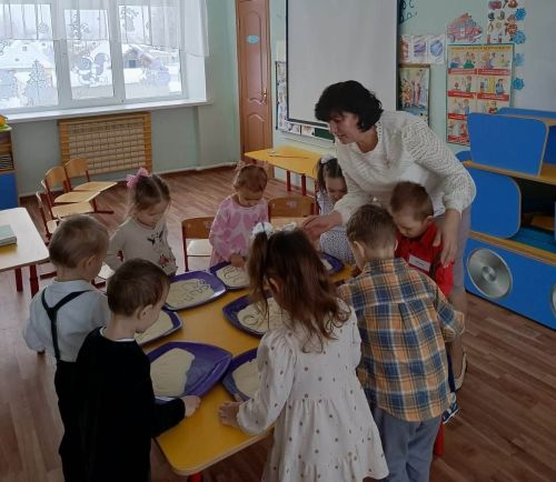 В финале конкурса соревновались шесть воспитателей